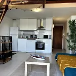 Holiday home Maisonnette Les Pieds Dans L'eau Presqu'ile De Giens Hyeres