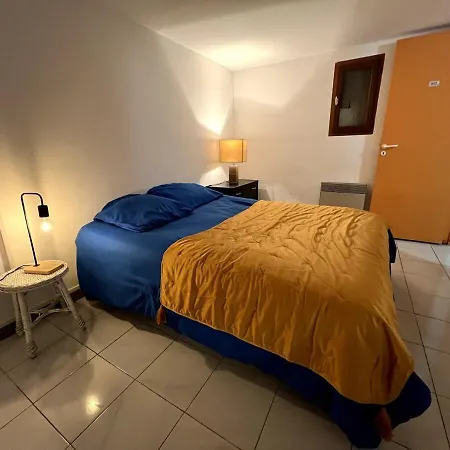 Maisonnette Les Pieds Dans L'eau Presqu'ile De Giens *