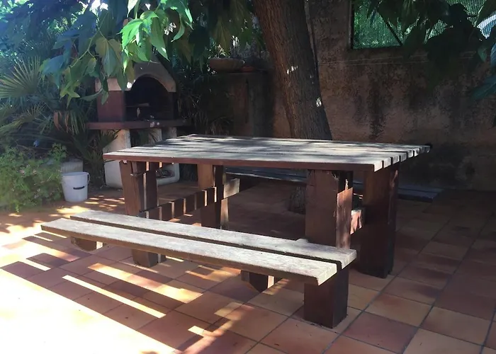 Maisonnette Les Pieds Dans L'eau Presqu'ile De Giens